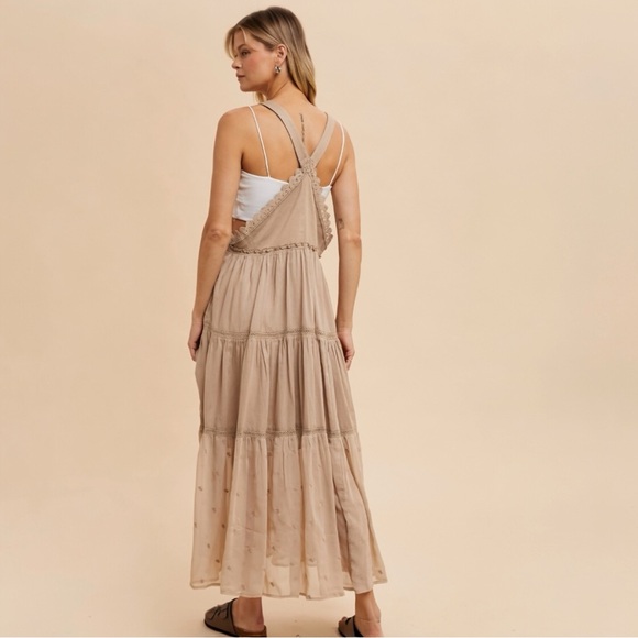 Boho maxi floral embroidered dress - Picture 3 of 3
